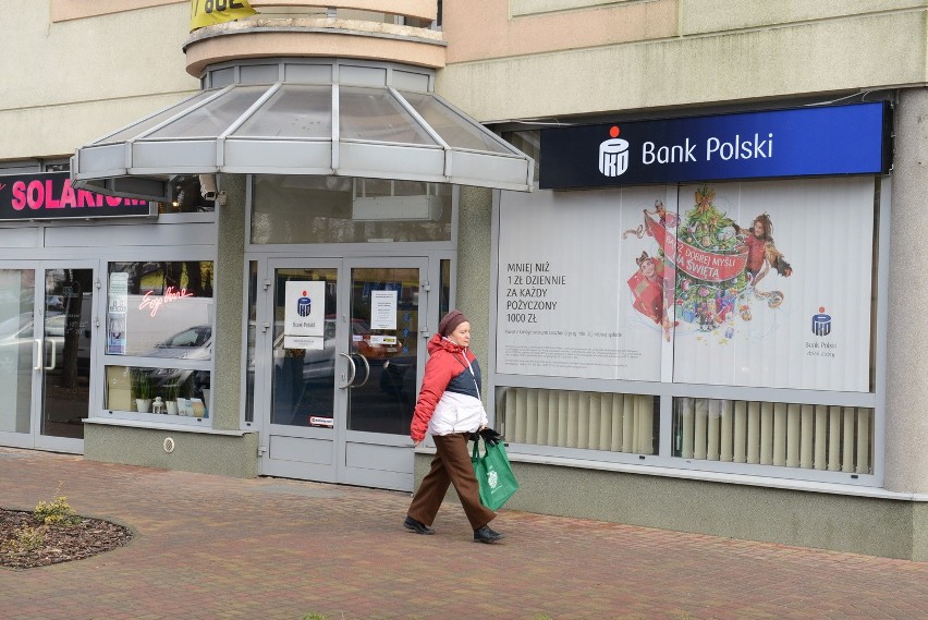 Poznań: Były prokurator napadł na bank. Z atrapą pistoletu,...