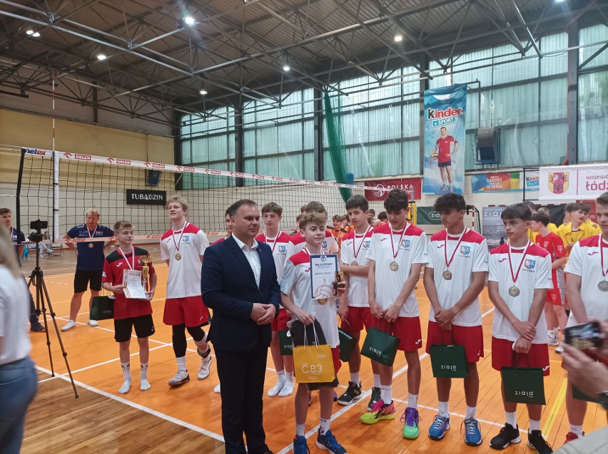 Nowy szef sportu w Urzędzie Marszałkowskim nagrodził najlepszych siatkarzy