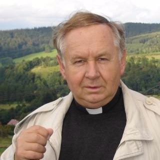 Ks. Franciszek Głód CYTATY. Porady małżeńskie ks. Głoda. Czego potrzebuje mężczyzna po pracy? Stereotypy i seksizm?