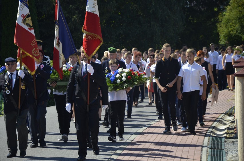 W Raciechowicach upamiętniono wolną Polskę! [ZDJĘCIA]