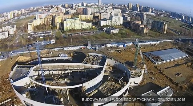 Tak prezentuje się budowa aquaparku w Tychach z lotu ptaka