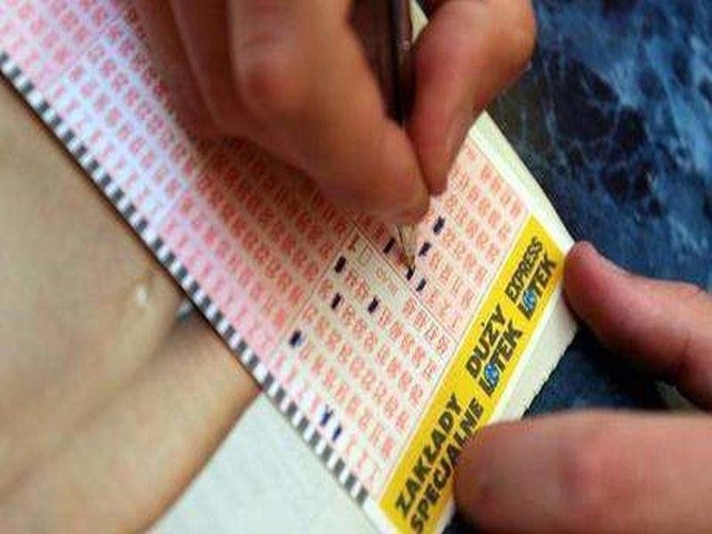 Dziś losowanie Lotto. Do wygrania jest aż 30 milionów złotych. Link do transmisji online z losowania znajdziesz na naszej stronie. Nie zabraknie także wyników losowania.