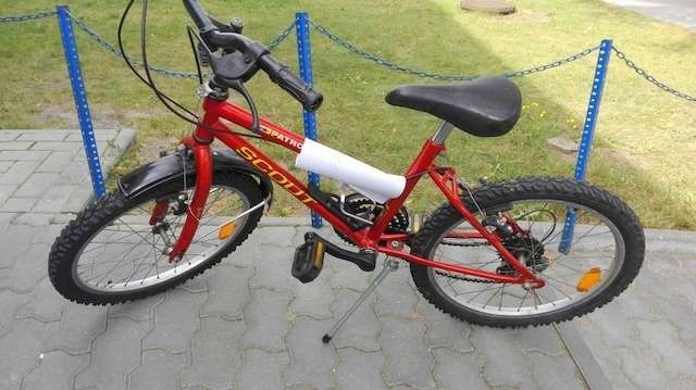 Policja szuka właściela roweru dziecięcego