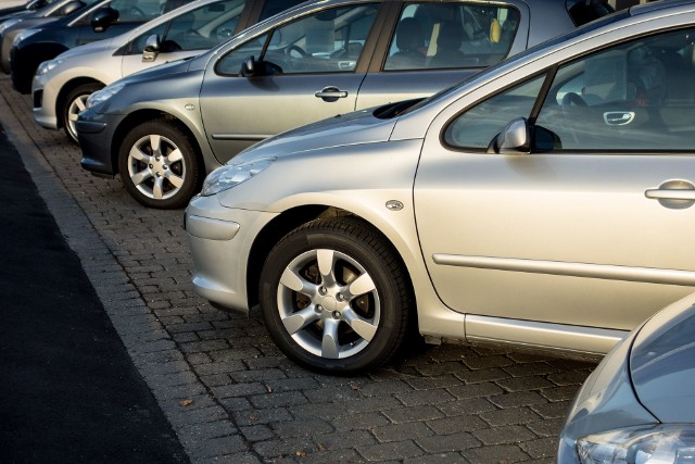 AUTO W CZASIE PANDEMII Dlaczego samochód nie powinien zbyt długo stać nieużywany?KLIKNIJ W NASTĘPNE ZDJĘCIE, BY POZNAĆ SZCZEGÓŁY