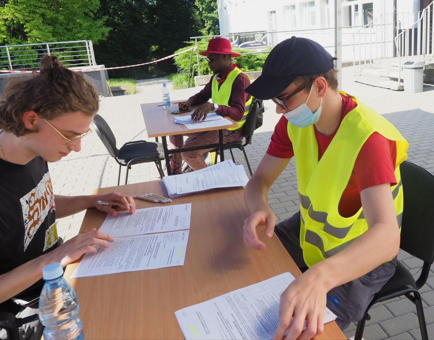 Lublin: Wielka akcja szczepień na Langiewicza. Pierwszą dawkę Pfizera dostało prawie 1500 osób