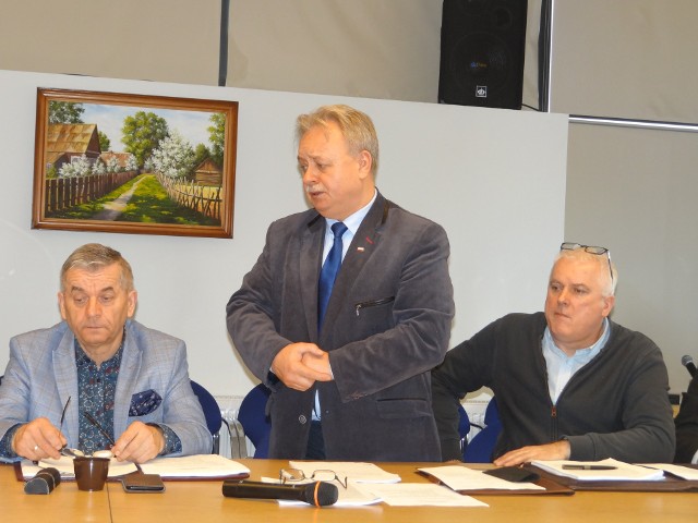 Krzysztof Szatan po raz pierwszy zasiada w Radzie Powiatu Sandomierskiego.  Wybrany został z komitetu Prawa i Sprawiedliwości w Sandomierzu.