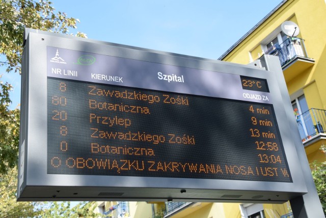 Nowe tablice elektroniczne, automaty do biletów na przystankach autobusowych Miejskiego Zakładu Komunikacji w Zielonej Górze