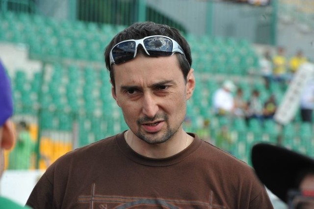 Rafał Dobrucki ma za sobą trudny debiutancki sezon na stanowisku trenera Stelmetu Falubazu. W drugim, który za chwilę się zacznie, powinno być już nieco lżej.