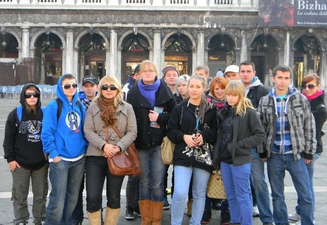 Uczestnicy praktyki z Technikum Zakładu Doskonalenia Zawodowego podczas wycieczki do Wenecji.