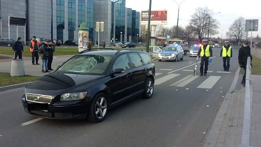 Wypadek w Sosnowcu: Dwie osoby potrącone na pasach przy Żylecie