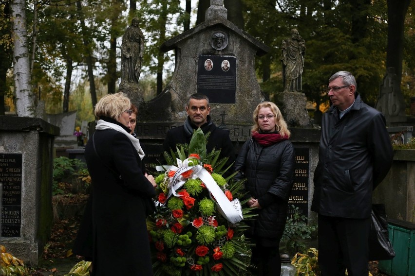 Delegacja z Rudnik na pogrzebie Andrzeja Wajdy w Rudnikach.