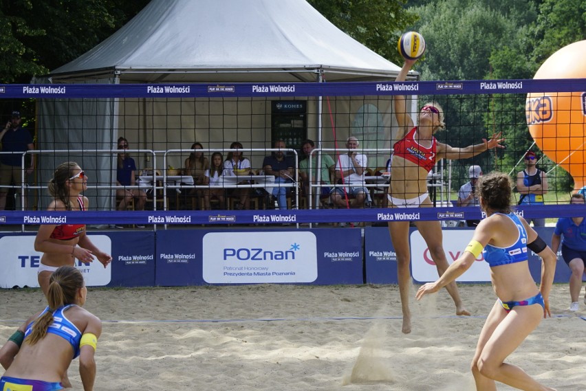 Para Dorota Strąg i Jagoda Gruszczyńska na Lotto Plaży...