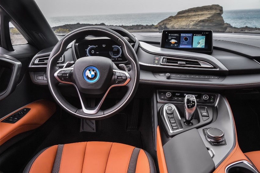 BMW i8...