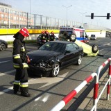 Kraków. Wypadek przy "Tandecie". Pijany kierowca BMW wymusił pierwszeństwo [ZDJĘCIA, WIDEO]