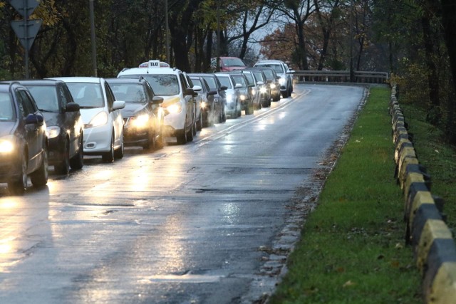 W sobotę (18.11.2023) odbędą się bezpłatne badania świateł w samochodach.