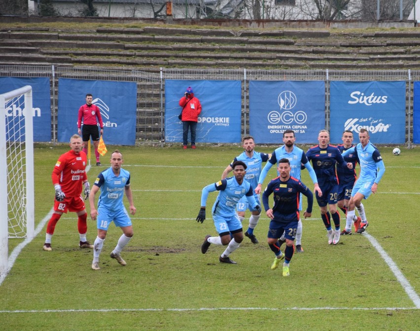 Piątek, godz. 14
Odra Opole - Stomil Olsztyn 1-2.