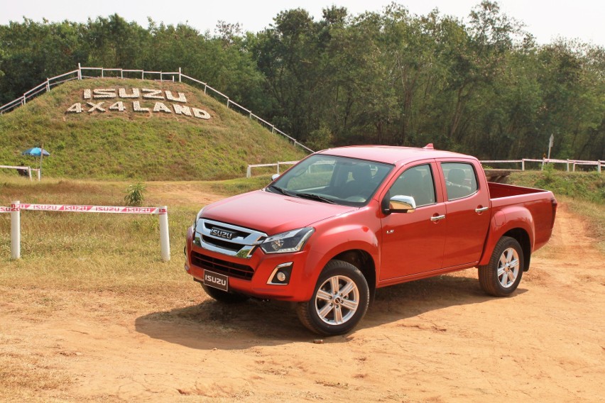 Nowy Isuzu D-Max 17MY. Pierwszy test cenionego pikapa...