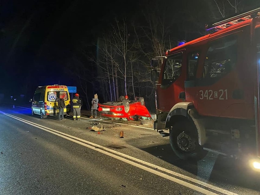 Do wypadku z udziałem dwóch samochodów osobowych doszło 14...