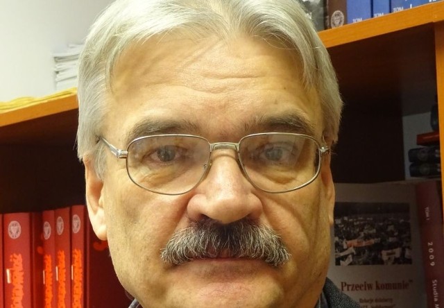 Doktor Ryszard Śmietanka-Kruszelnicki z Delegatury Instytutu Pamięci Narodowej w Kielcach