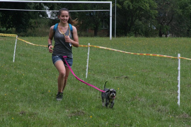 62 zespoły rywalizowały w sobotę na trasach Dogtrekkingu Czarnorzeckiego. Imprezę już po raz czwarty zorganizowała Fundacja Razem z Psem.