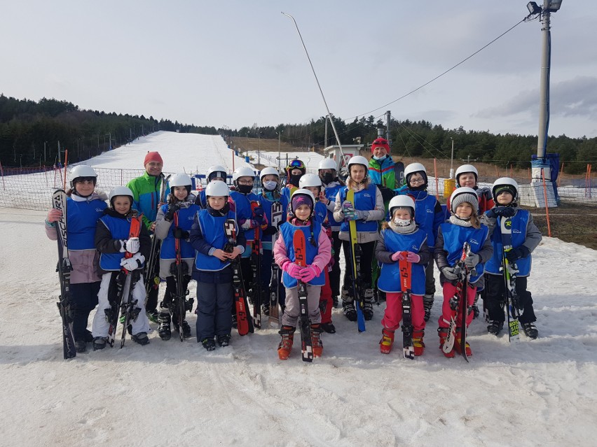 Enea Połaniec dla dzieci. Zajęcia z jazdy na nartach cieszyły się dużą popularnością (ZDJĘCIA)