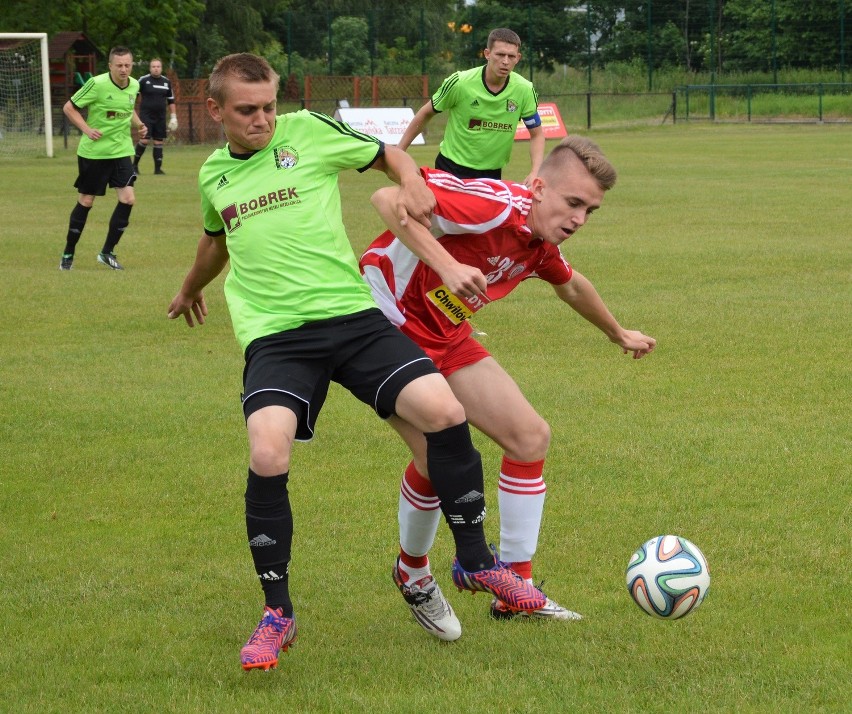 V liga Wadowice. Sześć goli w meczu rezerw Soły Oświęcim z Bobrkiem [ZDJĘCIA]