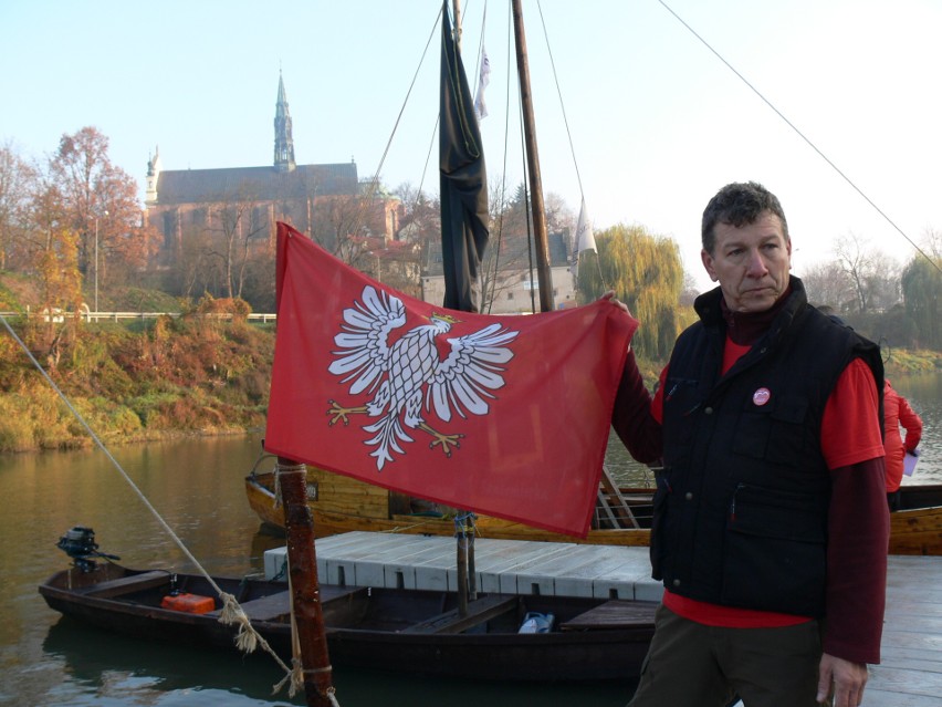 W wyprawie uczestniczył prawnuk bohatera Wawrzyńca Korony -...