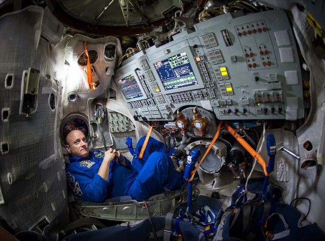 Kwarantanna jak pobyt w kosmosie? Astronauta radzi, jak przetrwać epidemię koronawirusa. Zadbaj o siebie i swój "statek kosmiczny"