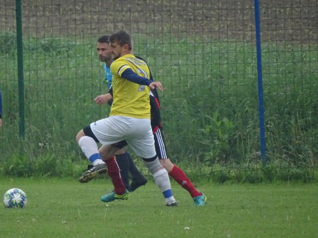 Wisłok Krościenko Wyżne (żółte koszulki) - Guzikówka Krosno 4:1.