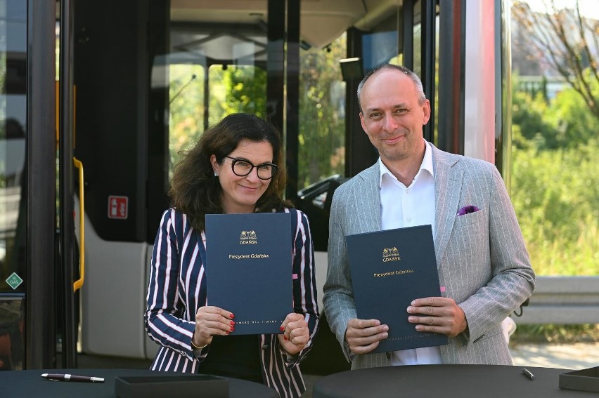 Gdańsk podpisał umowę na najem 10 autobusów wodorowych....