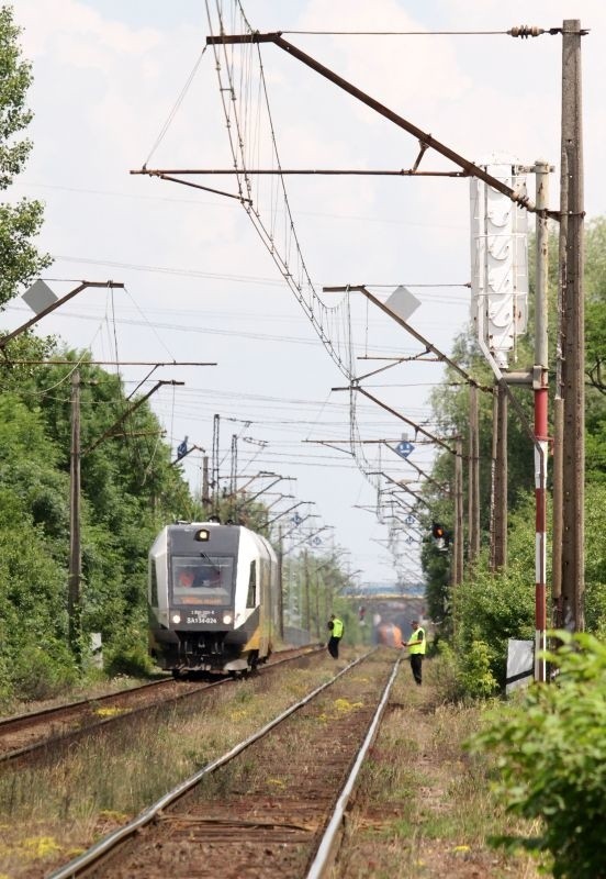 Szynobus Trzebnica - Wrocław utknął przed stacją Wrocław...