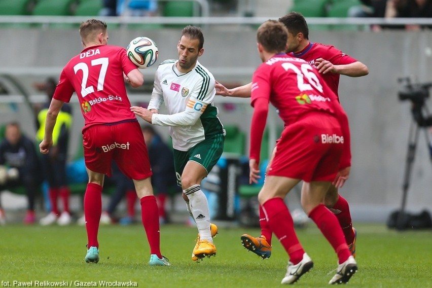 Śląsk - Podbeskidzie 0:0. Niemoc wrocławian trwa, czerwona kartka Lacnego [ZDJĘCIA, RELACJA]