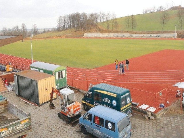 Stadion zmienia się z dnia na dzień, tak że trudno go poznać