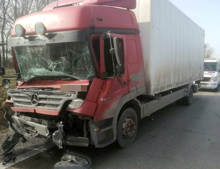 Wypadek dwóch ciężarówek na autostradzie A4 pod Wrocławiem