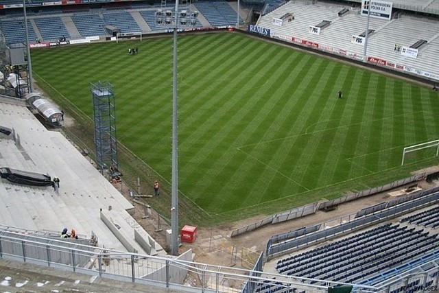 Nowe krzesełka na stadionie Lecha i nowy sponsor