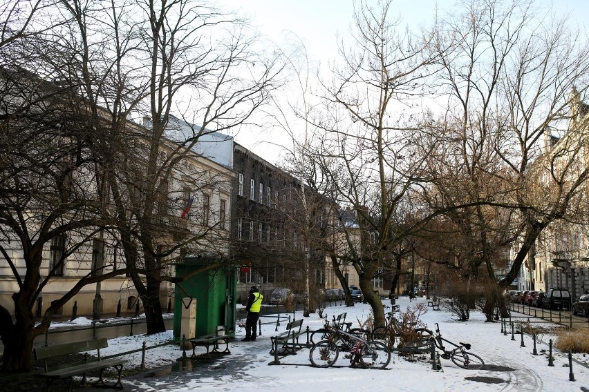 Kraków. Kosztowna przebudowa placu Biskupiego 