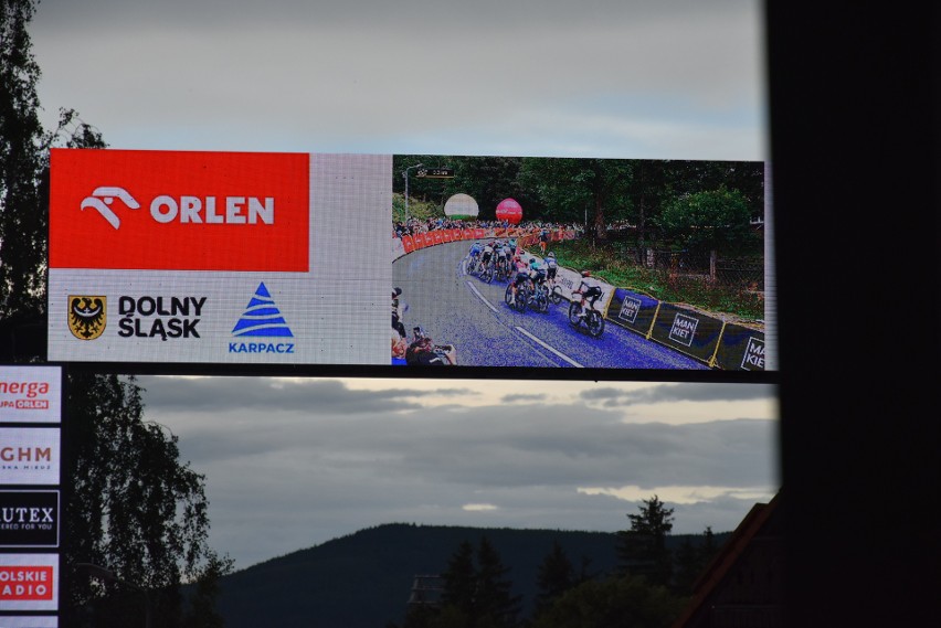 Tour de Pologne. Słoweniec Mohorić pierwszy na kultowym Orlinku w Karpaczu. Zobacz zdjęcia