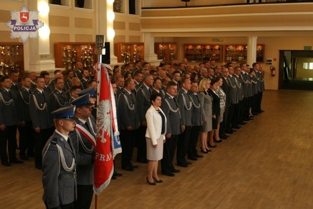 Lublin: Awanse i wyróżnienia z okazji święta policji (ZDJĘCIA, WIDEO)