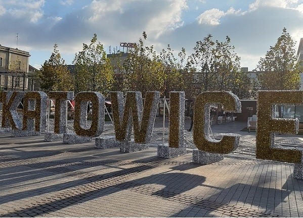 Katowice ogłosiły już pakiety wsparcia dla przedsiębiorców, organizacji pozarządowych, teraz przygotowały Pakiet dla Kultury. Zobacz kolejne zdjęcia. Przesuwaj zdjęcia w prawo - naciśnij strzałkę lub przycisk NASTĘPNE