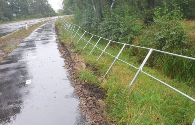 Nadesłane przez Czytelnika zdjęcia zniszczonej przez ulewę ścieżki i rowerowej na trasie Zawada - most w Cigacicach