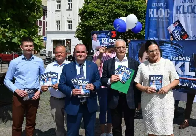 Europosłankę Izabelę Kloc popierają: były europoseł Bolesław Piecha oraz przedstawiciele PiS w Rybniku.