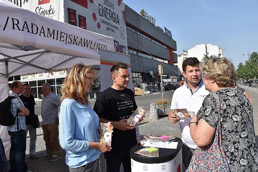 Łódzcy radni miejscy rozpoczęli akcję plenerowych dyżurów i...