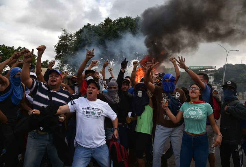 Protestujący uważają, że ostatnie wybory w Wenezueli zostały...
