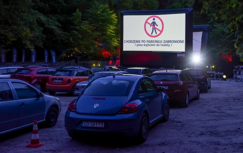 Przy Operze Leśnej w Sopocie ruszyło kino samochodowe