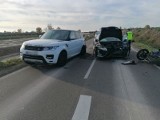 Wypadek w Kocudzy Pierwszej z udziałem motocyklisty. Radny z Józefowa zmarł w szpitalu