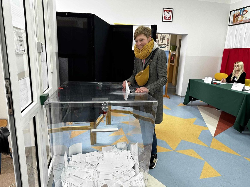 O godzinie 11 głosowała w Kielcach Agata Wojda