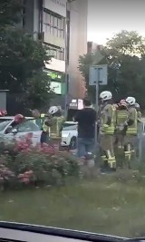 Wypadek w Częstochowie. Na miejscu pogotowie ratunkowe. Możliwe utrudnienia drogowe na alei 11 Listopada