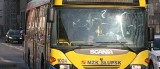Kłótnia z kontrolerkami w autobusie linii numer 2 w Słupsku. Opiekun osoby z grupą inwalidzką dostał mandat 