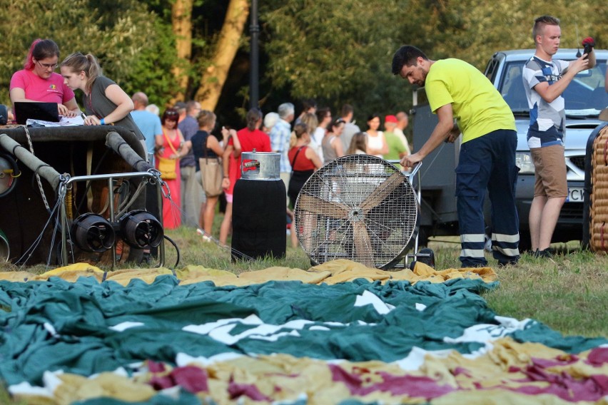 Zawody balonowe w Nałęczowie. Balony poszły w górę [DUŻO ZDJĘĆ]