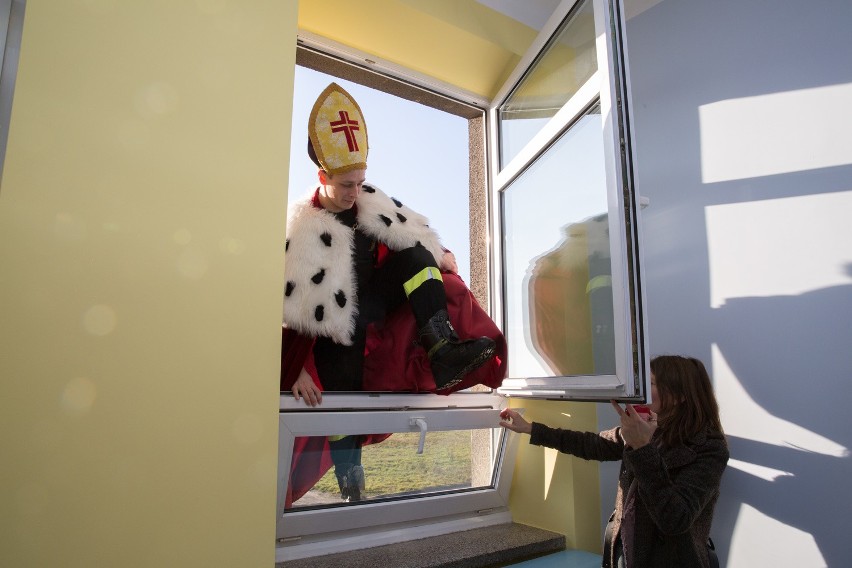 Mikołaj-strażak odwiedził dzieci